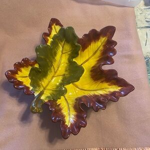 Leaf-Shaped Ceramic Dish